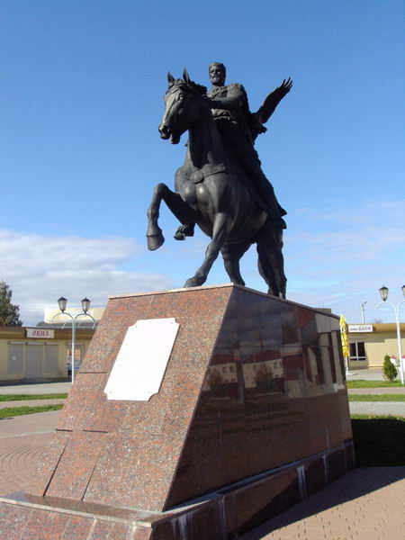 Памятник князю Всеславу в Полоцке Памятник князю Всеславу в Полоцке